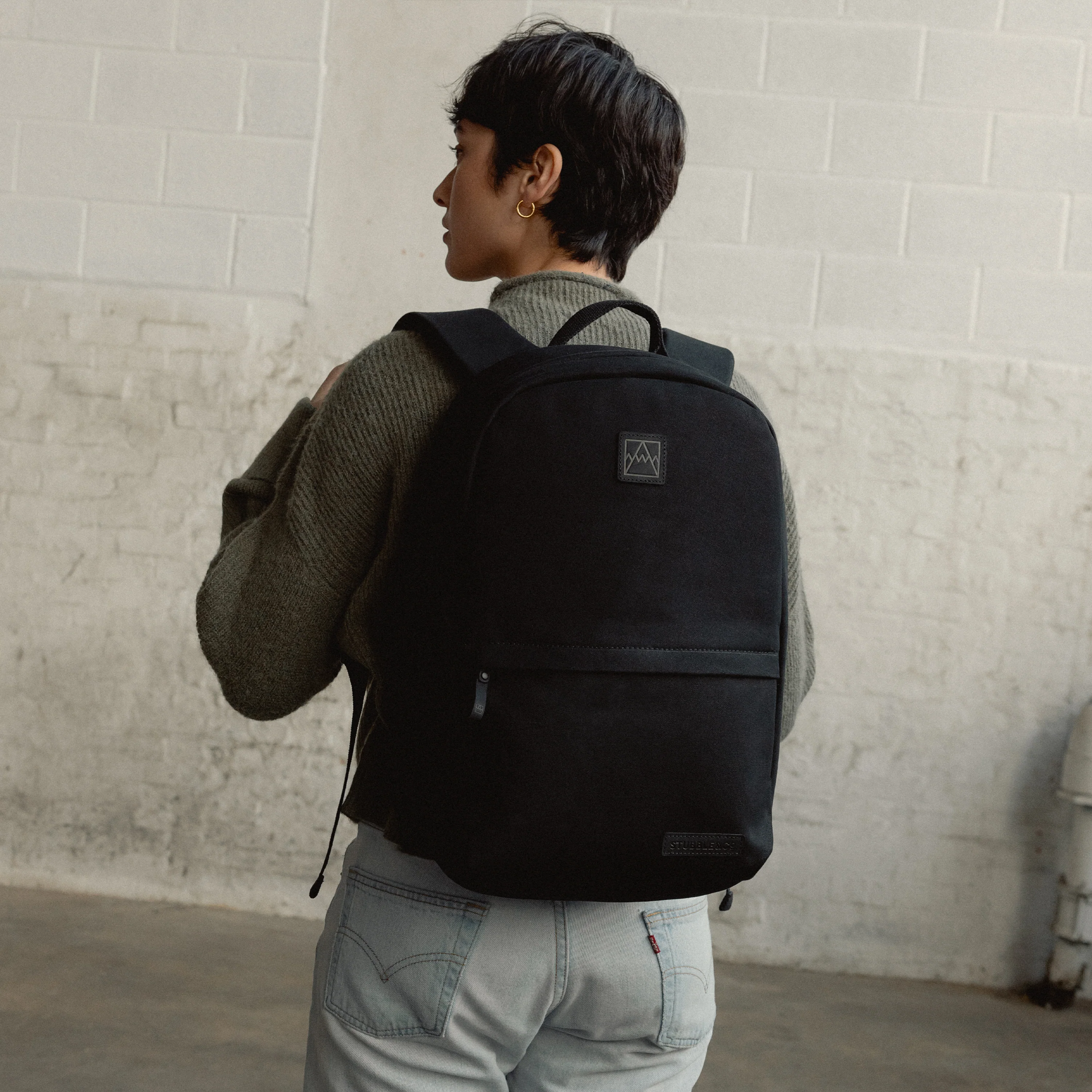 Classic Backpack 15L - Image 10