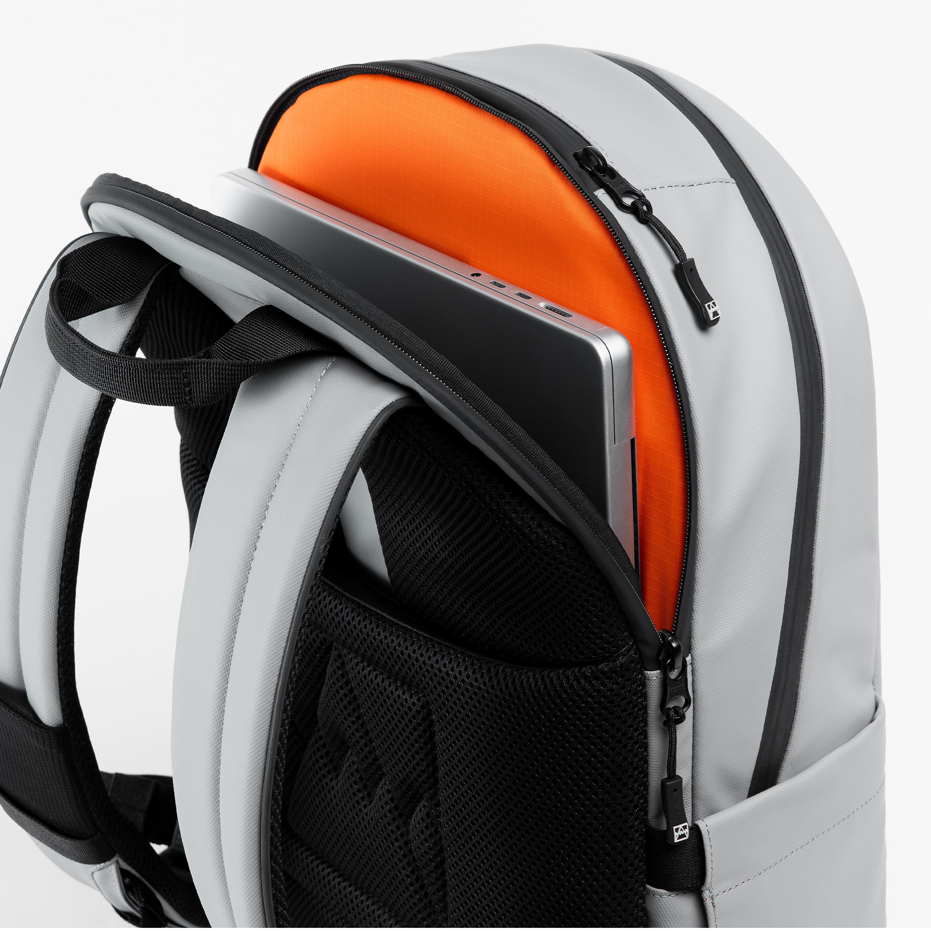 Everyday Backpack 15L - Image 19