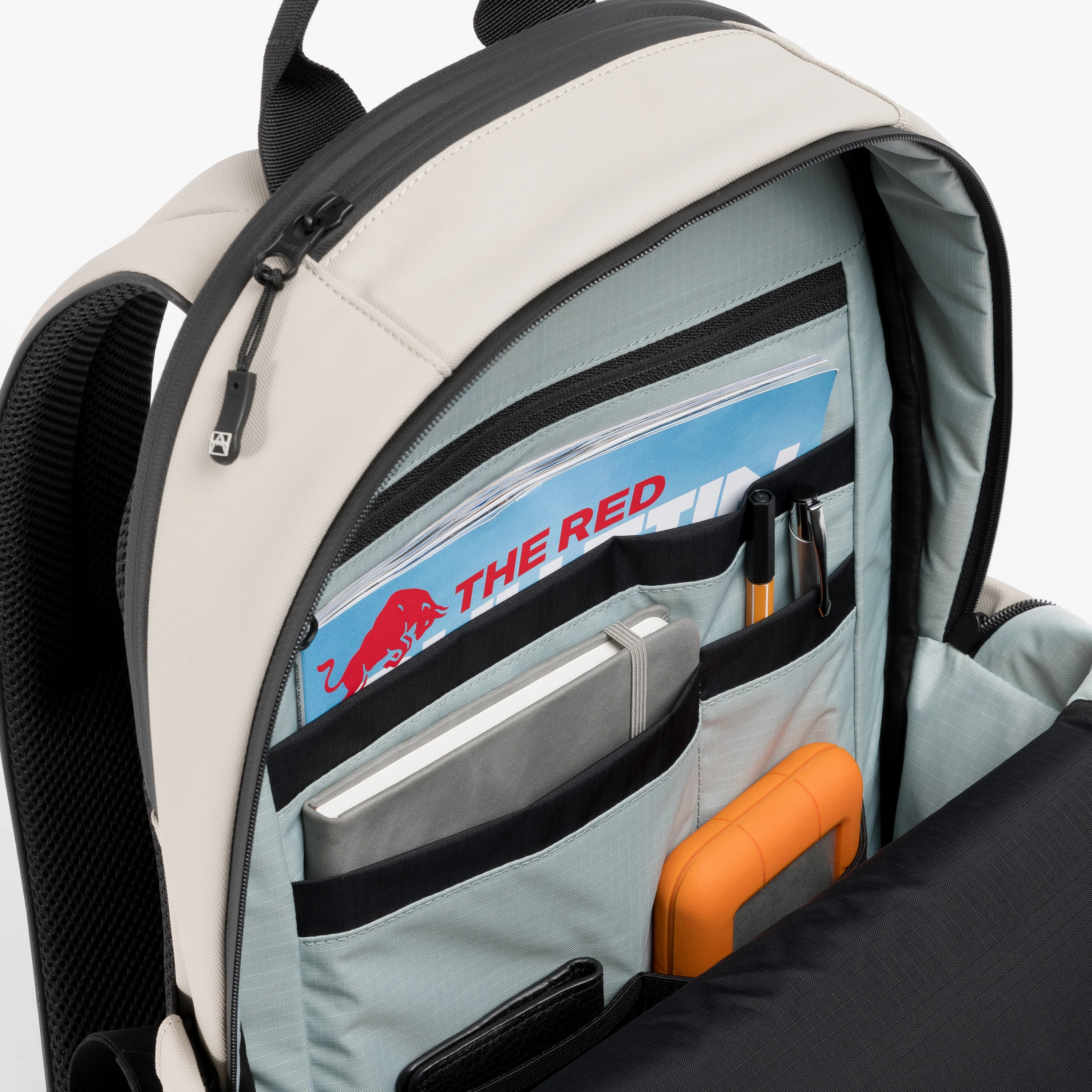 Everyday Backpack 15L - Image 41