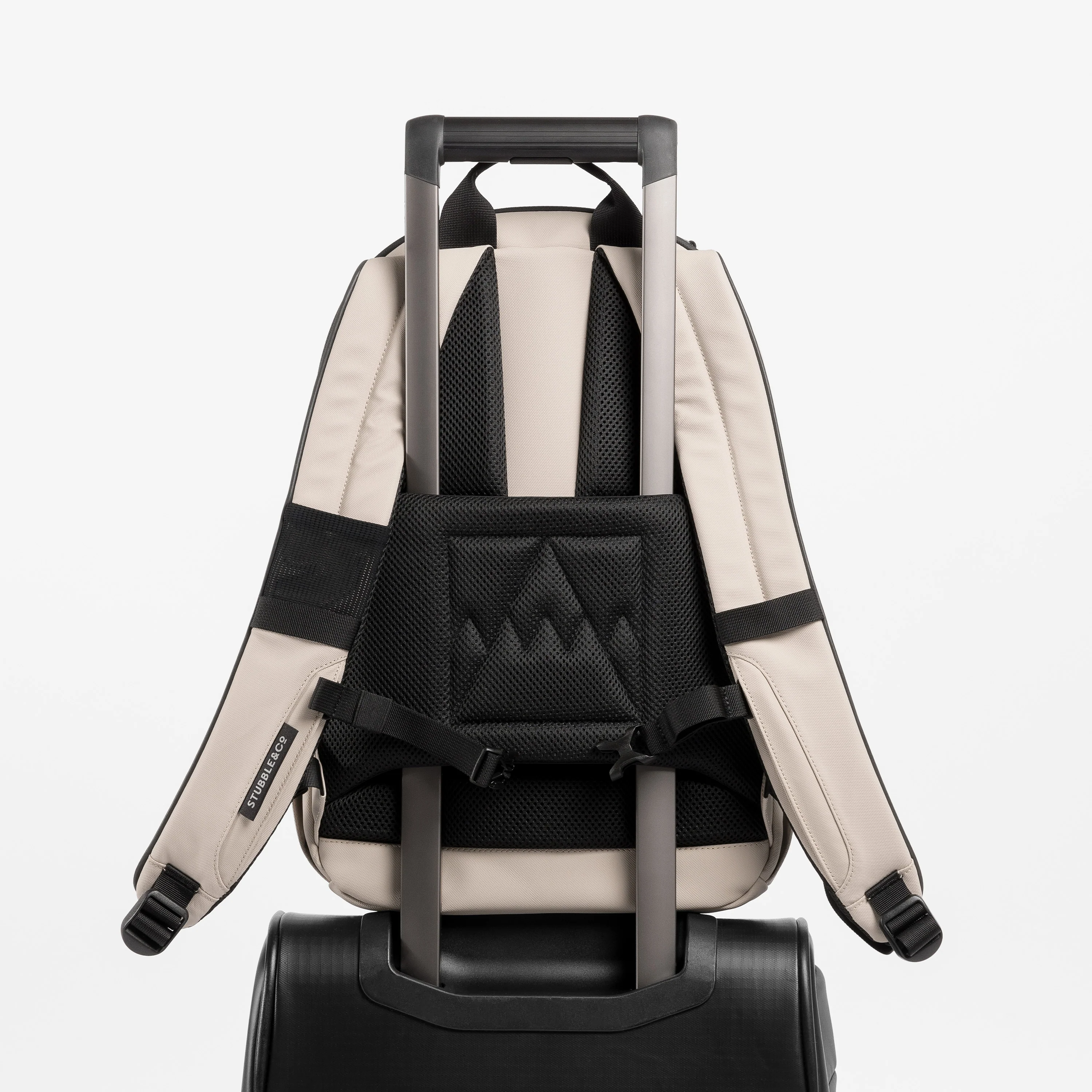 Everyday Backpack 15L - Image 44