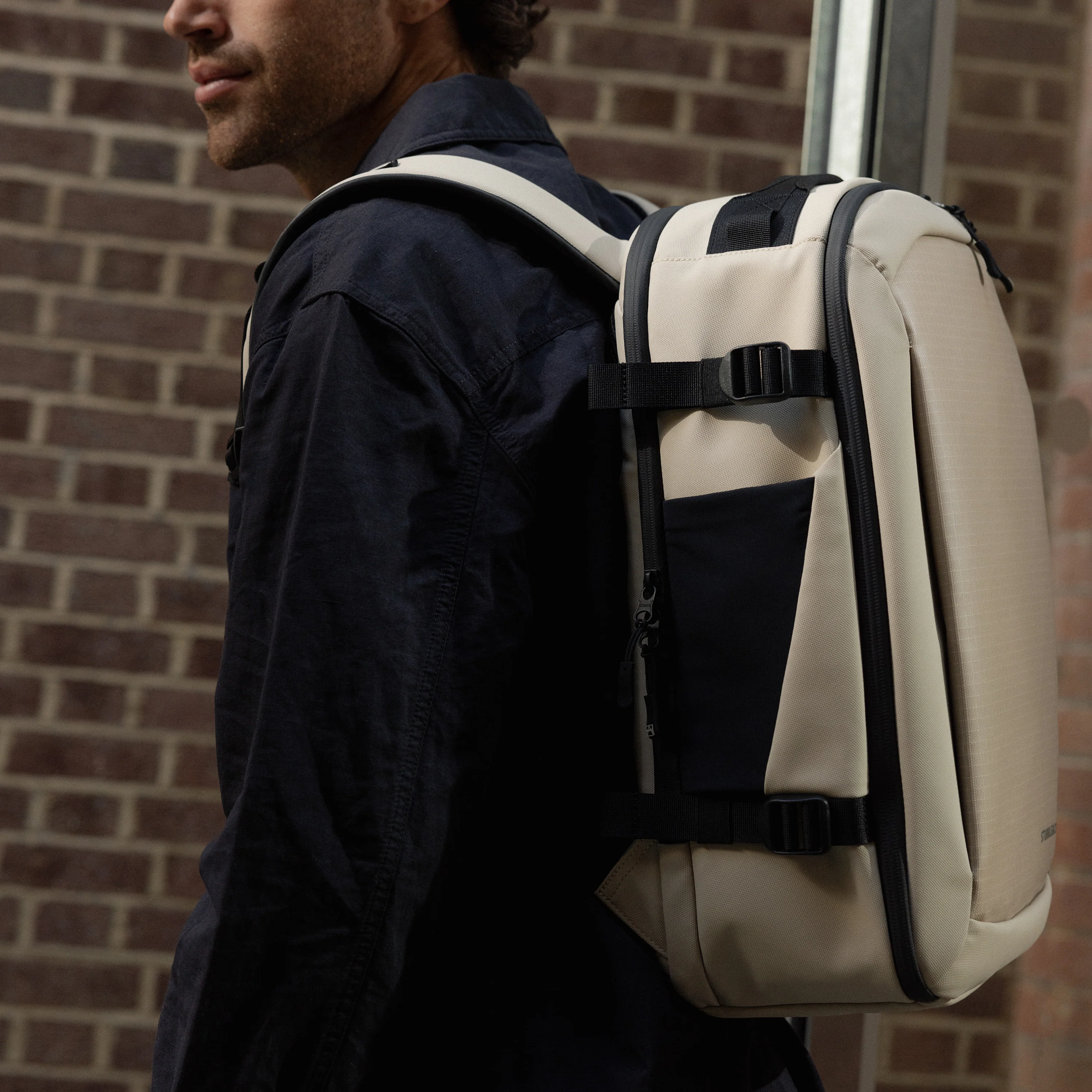 Hybrid Backpack 20L - Image 22