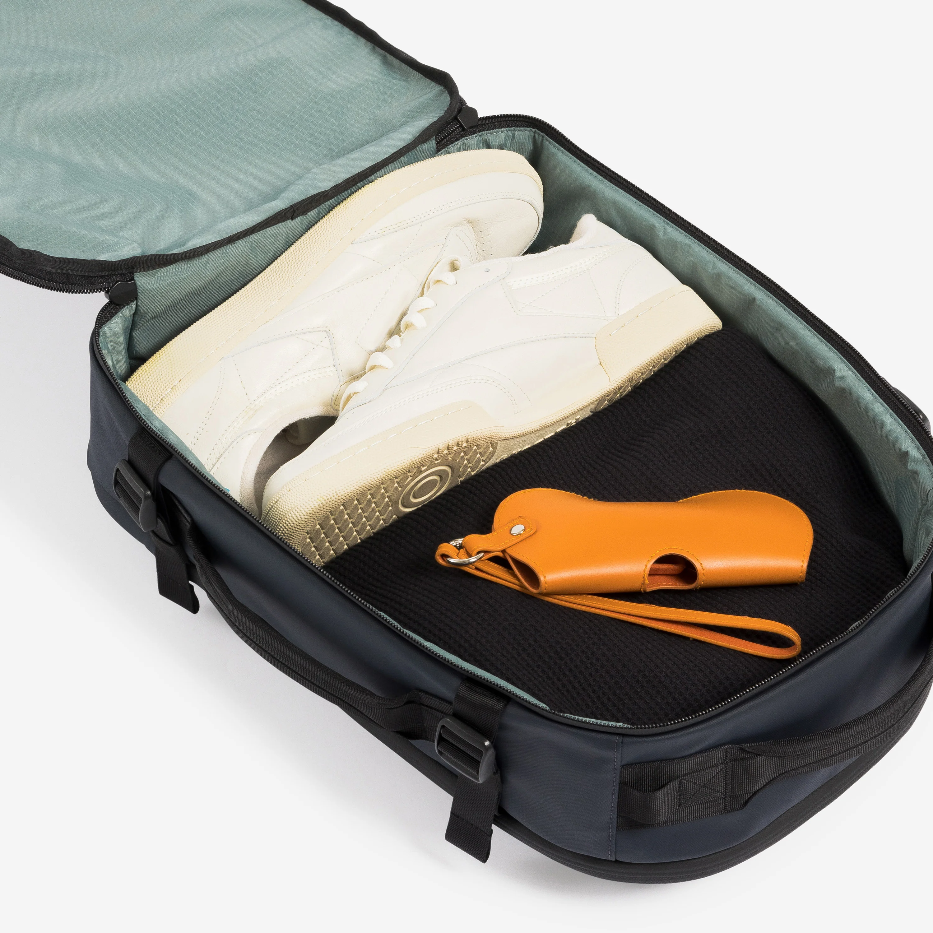 Hybrid Backpack 20L - Image 32