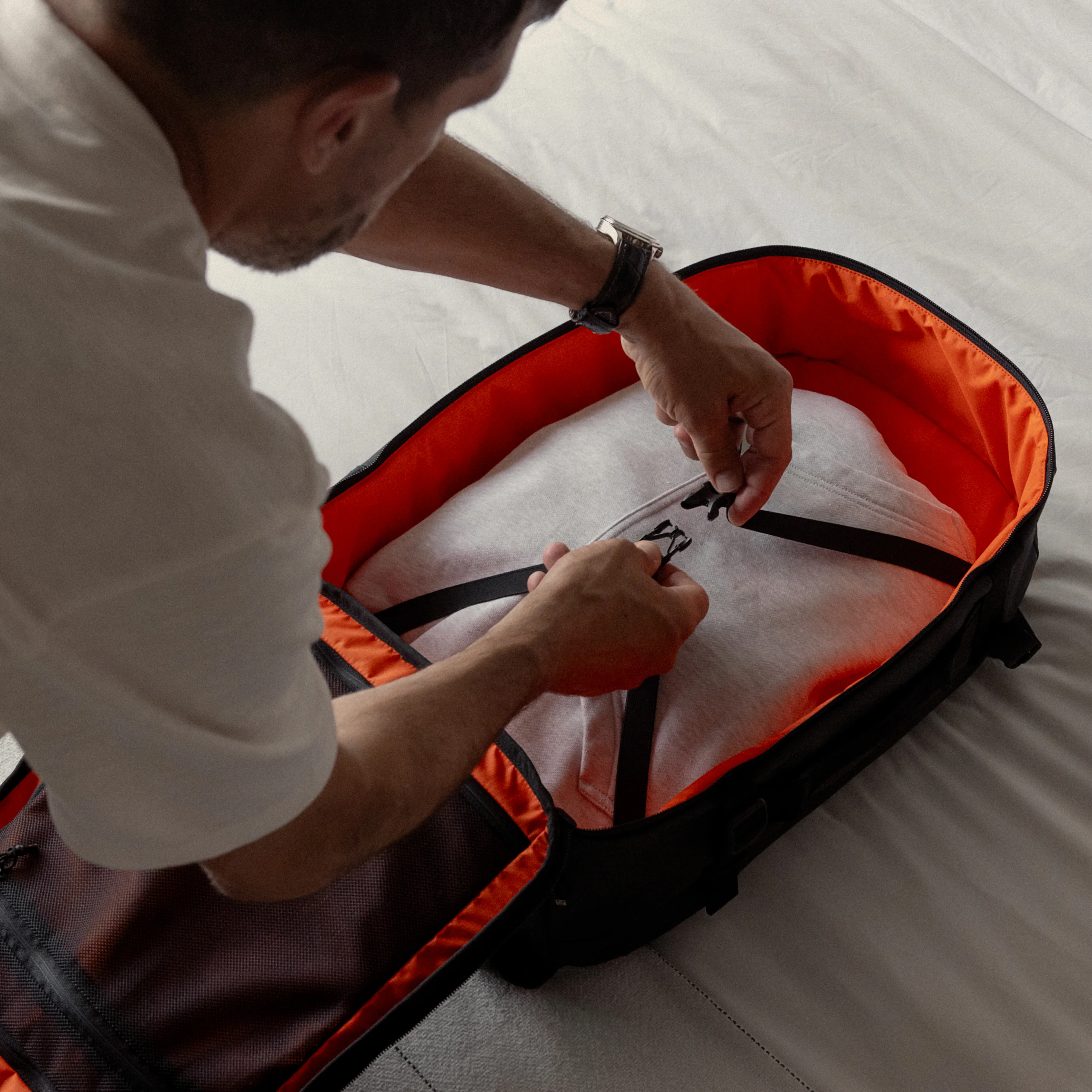 Hybrid Backpack 30L - Image 13