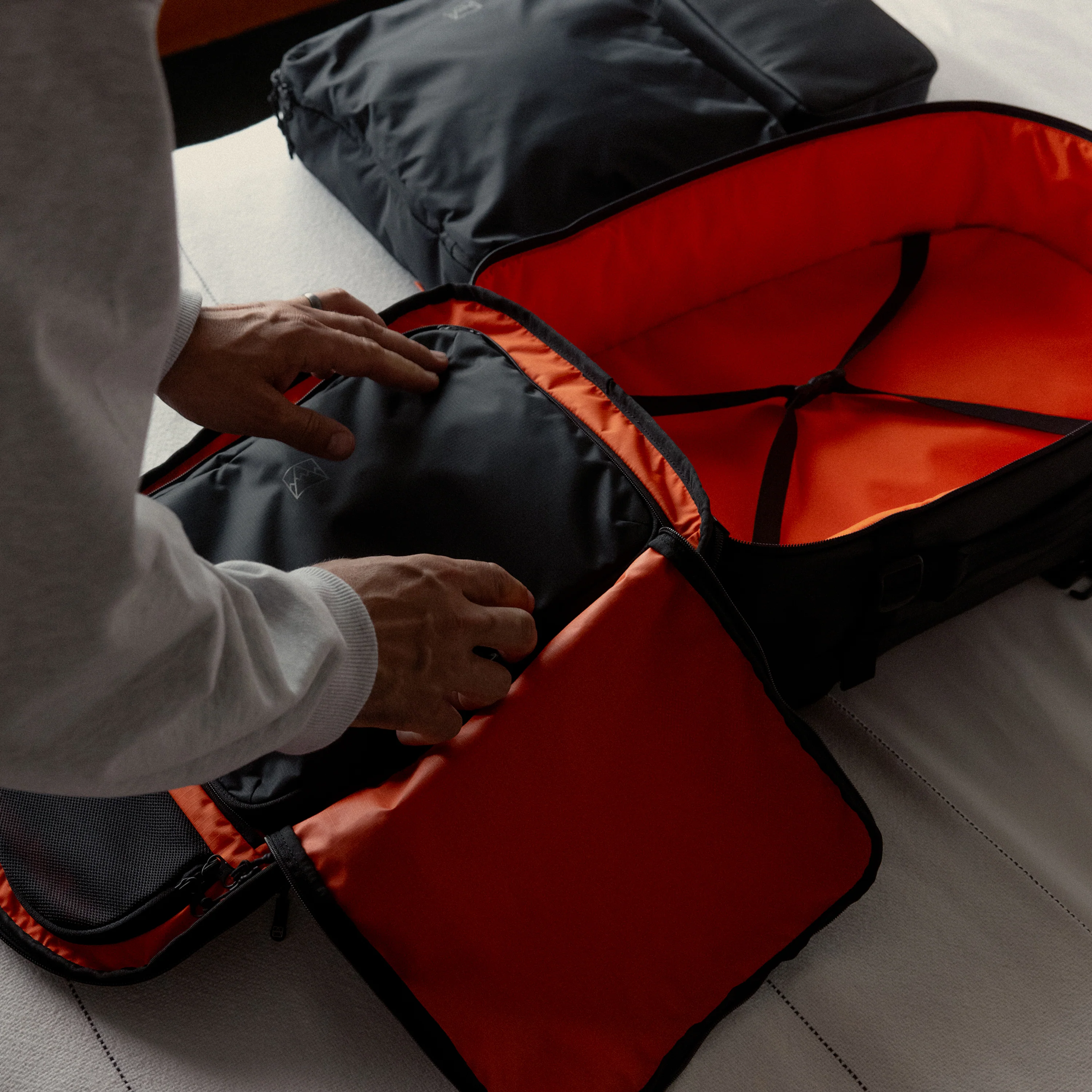 Hybrid Backpack 30L - Image 5