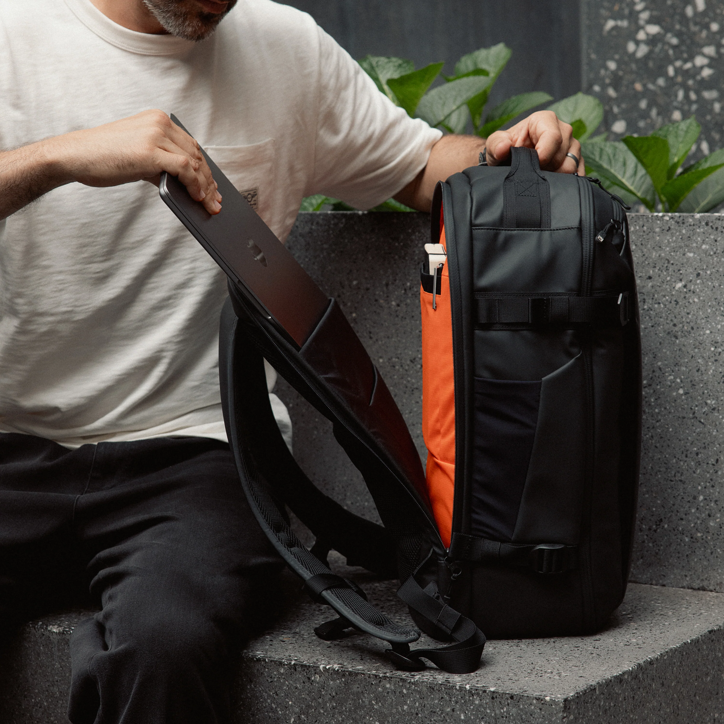 Hybrid Backpack 30L - Image 8