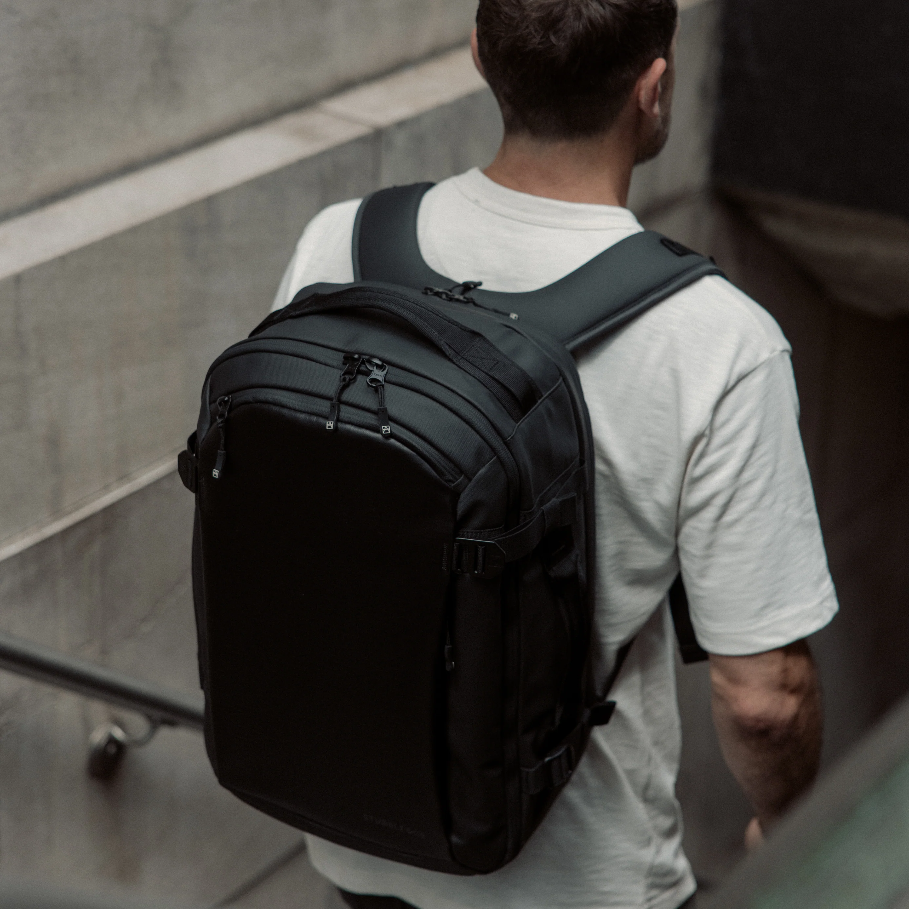 Hybrid Backpack 30L - Image 9
