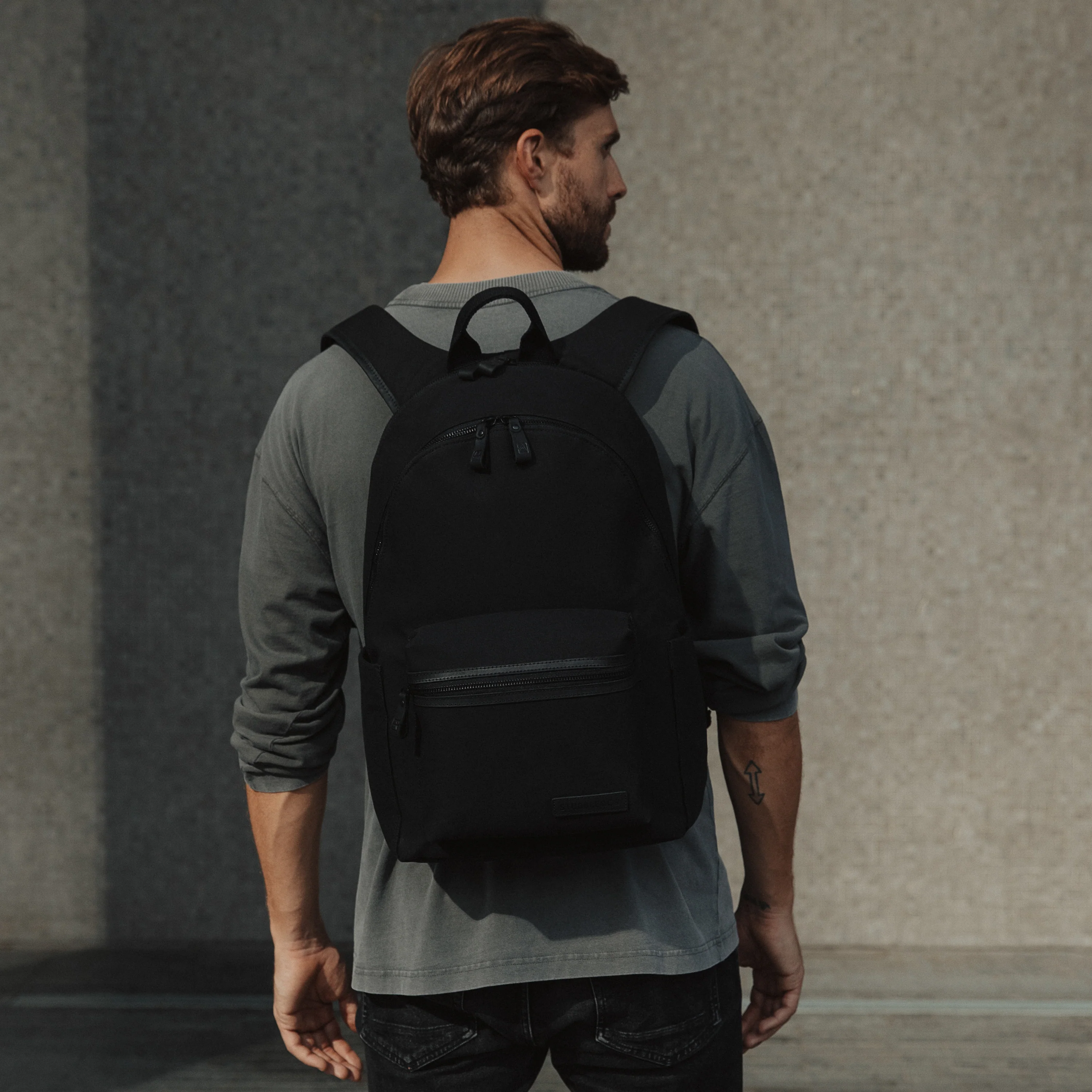 Commuter Backpack 20L - Image 9