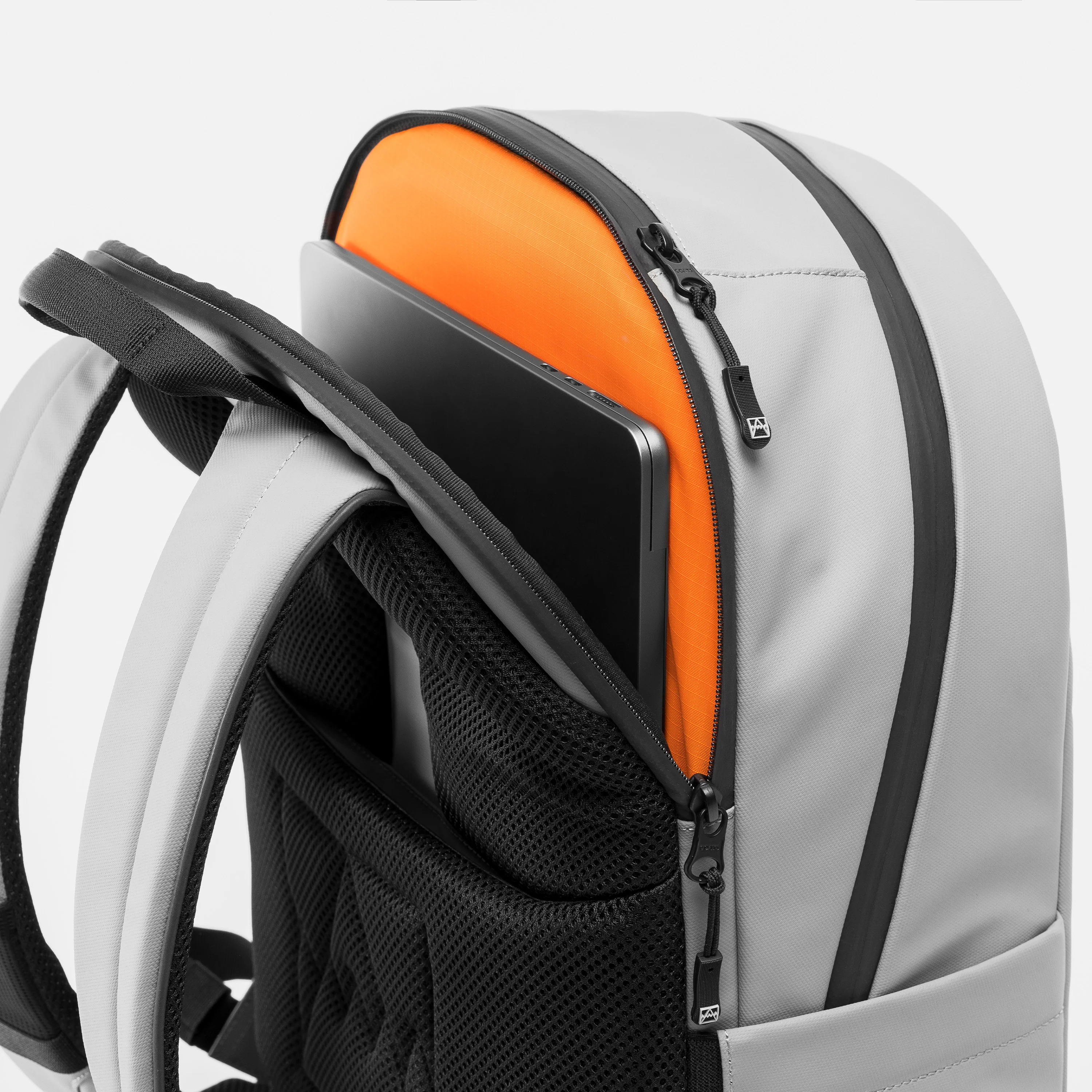 Everyday Backpack 20L - Image 19