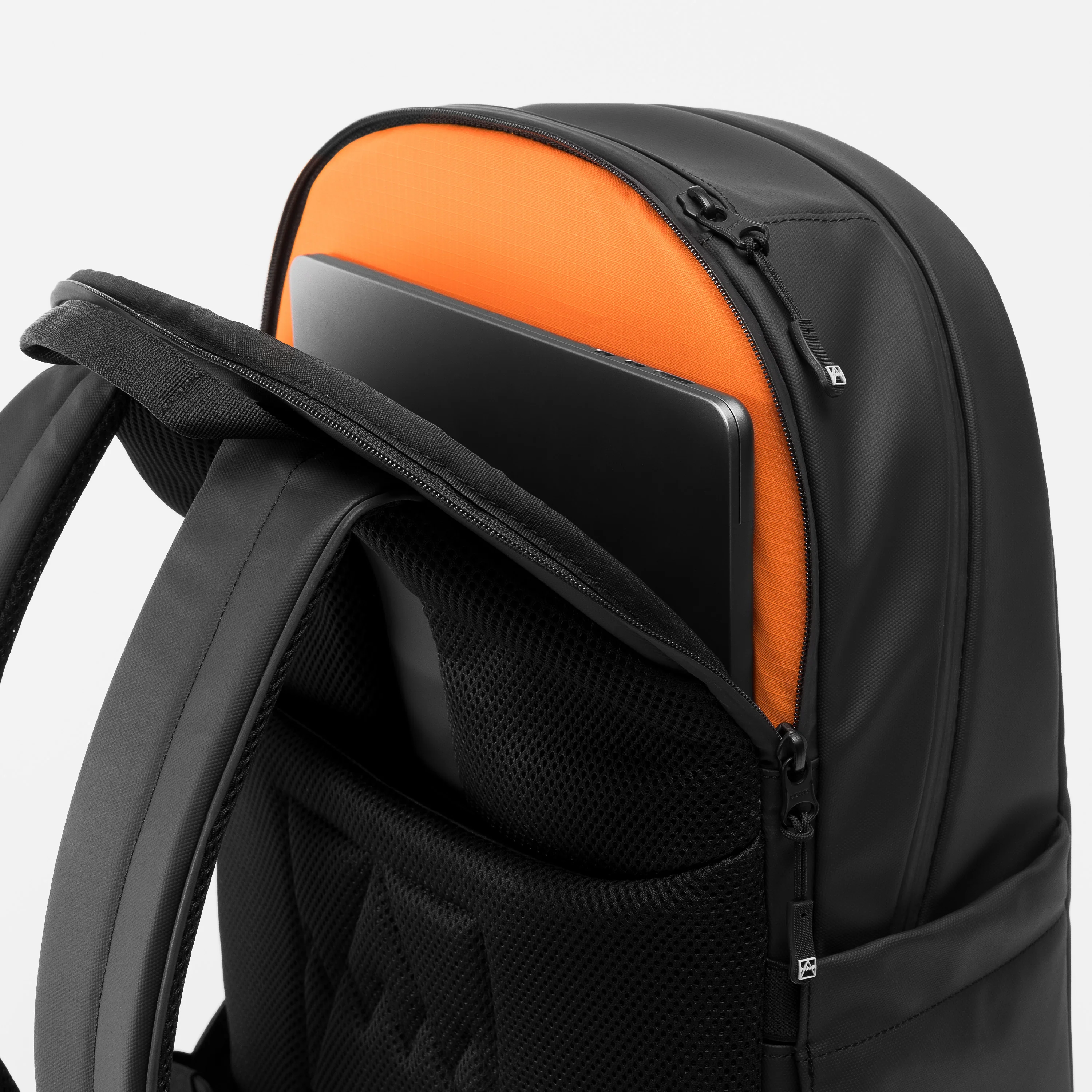 Everyday Backpack 20L - Image 4
